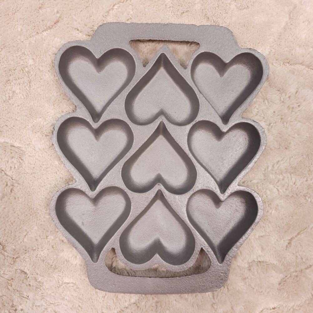 Cast Iron Shortbread Cornbread Baking Pan Hearts